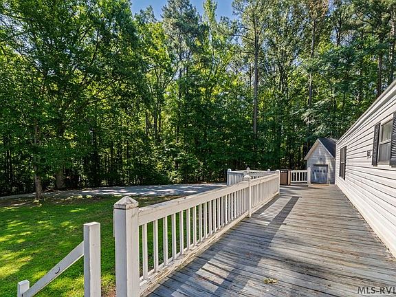 27th image of 149 Greenvalley Dr