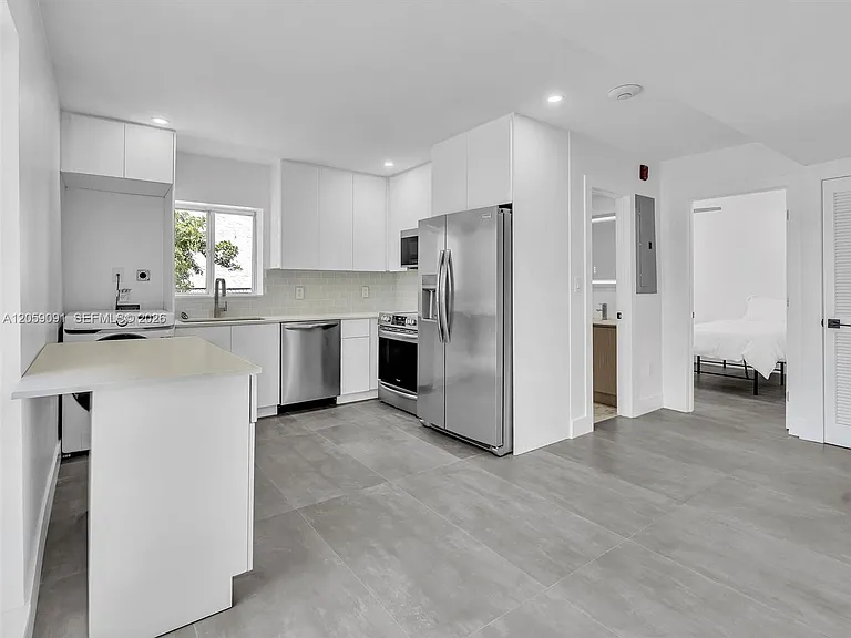 11900 N Bayshore Dr #104 — Photo 5