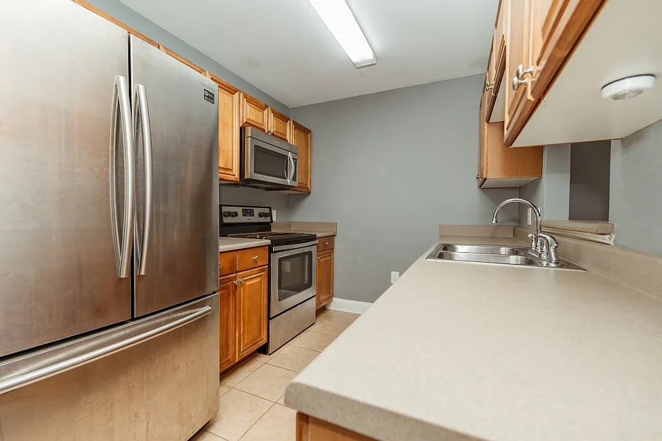 794 Majestic Dr — Photo 2