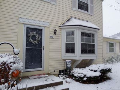 142 Lake Village Dr #1, Walled Lake, MI, 48390