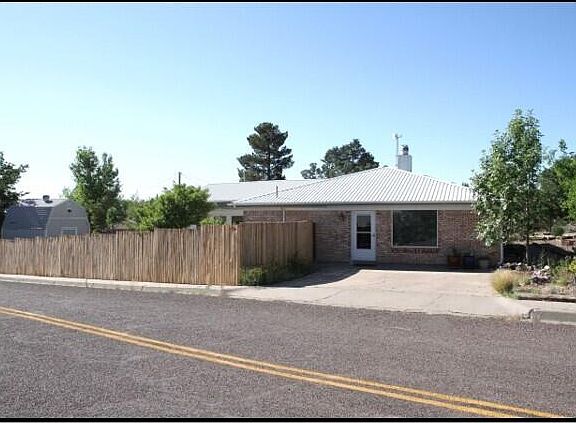 3rd image of 122 Mustang Dr