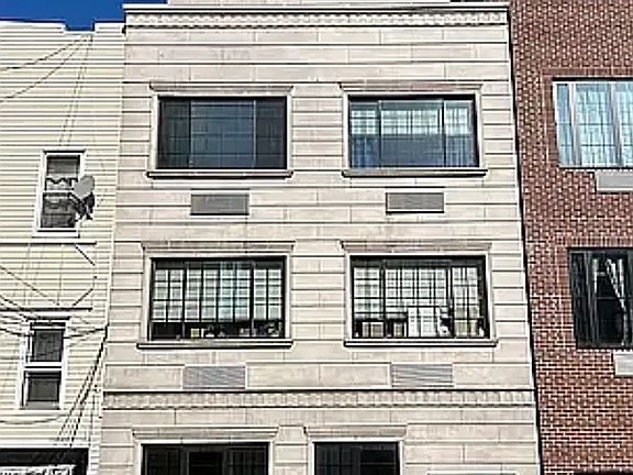 3rd image of 1115 47th Rd APT 3