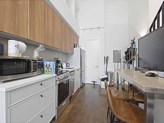 2nd image of 179 N 7th St APT 2B