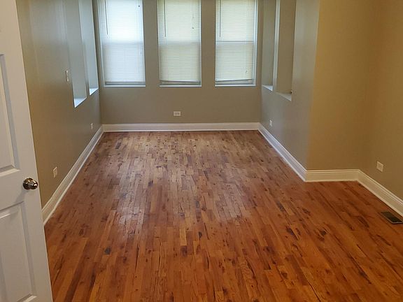 2nd image of 5028 S Michigan Ave #1S