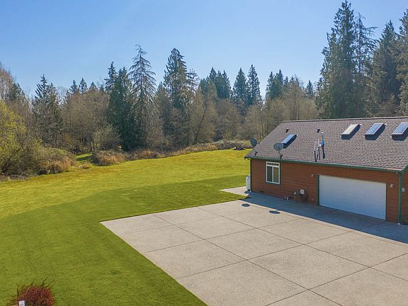 3rd image of 23823 4th Ave NW