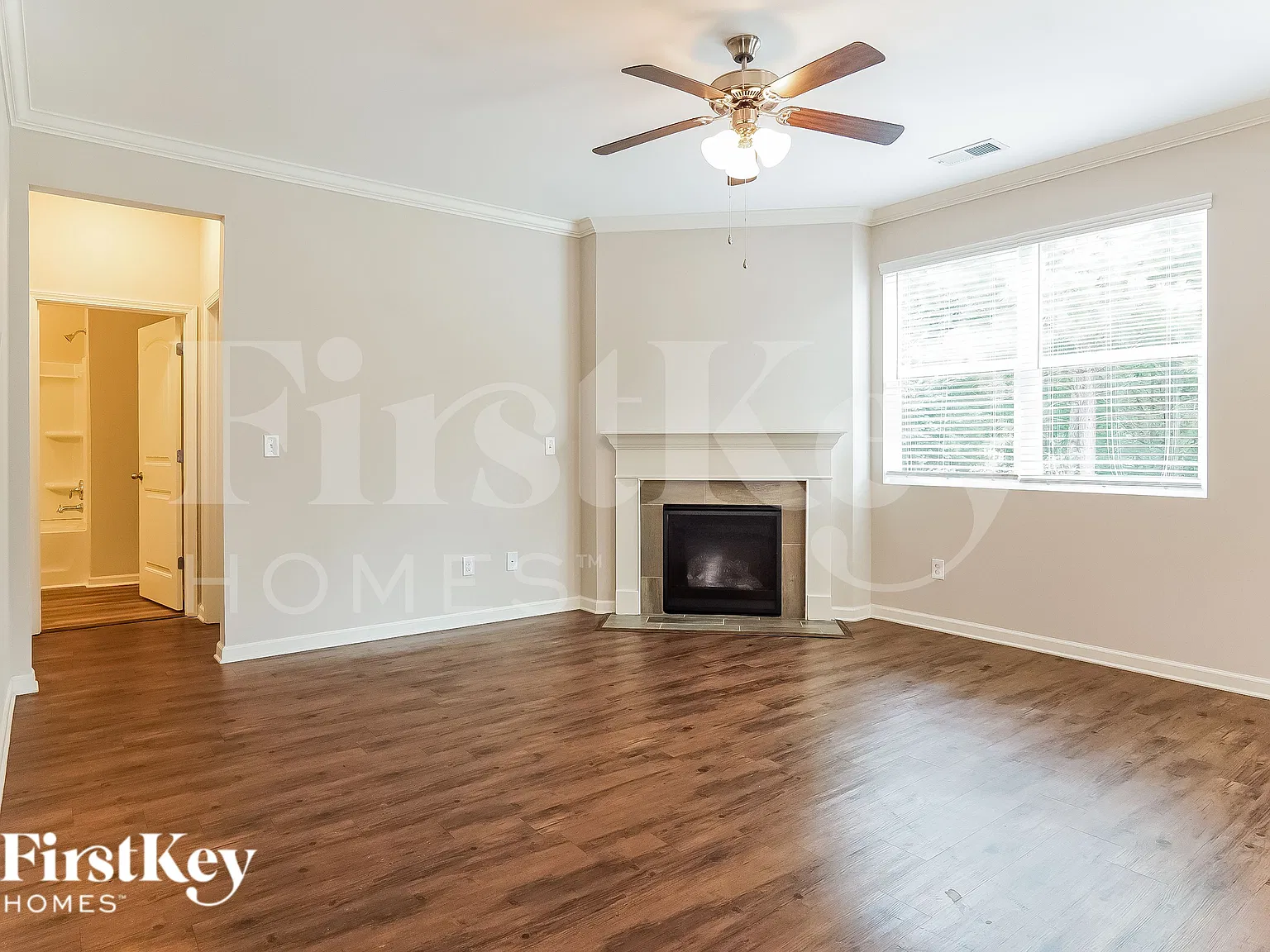 5 bed, 3.0 bath, 2535 sqft, $2,130 — Photo 2