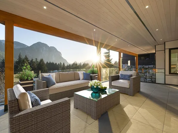 2216 Windsail Pl, Squamish, BC V8B 0T6