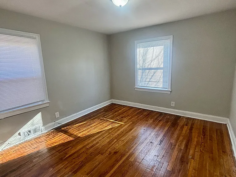 328 Cecil Ave — Photo 11