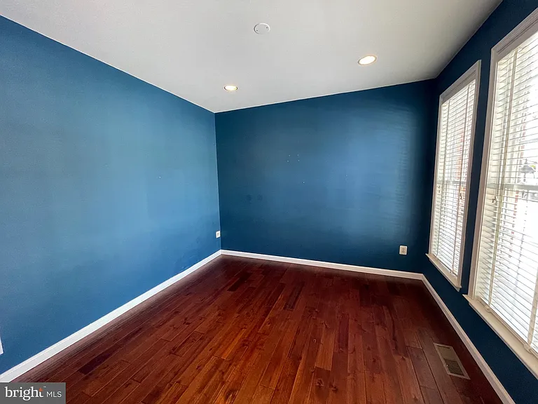 21330 Meadow Field Ct — Photo 2