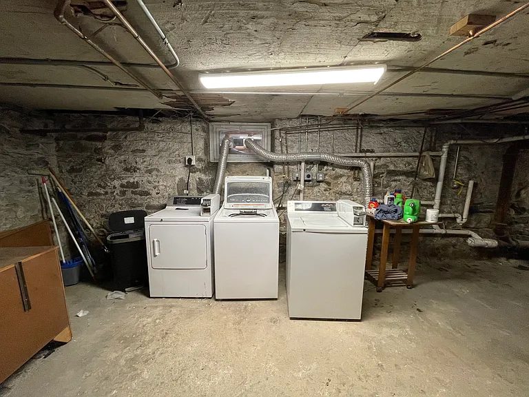 46 Middle St #3 — Photo 34