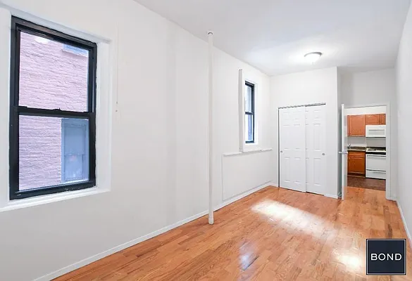 Rented by Bond New York | media 5