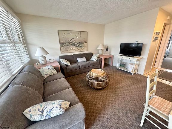 4th image of 853-71 Plymouth Pl #7