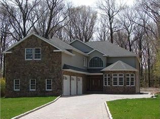 540 Franklin Ave, Wyckoff, NJ 07481