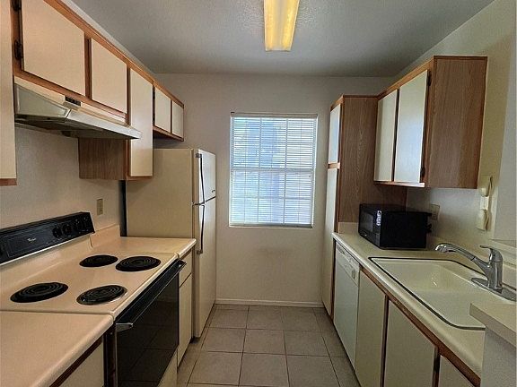 4th image of 3150 Soft Breezes Dr APT 1034