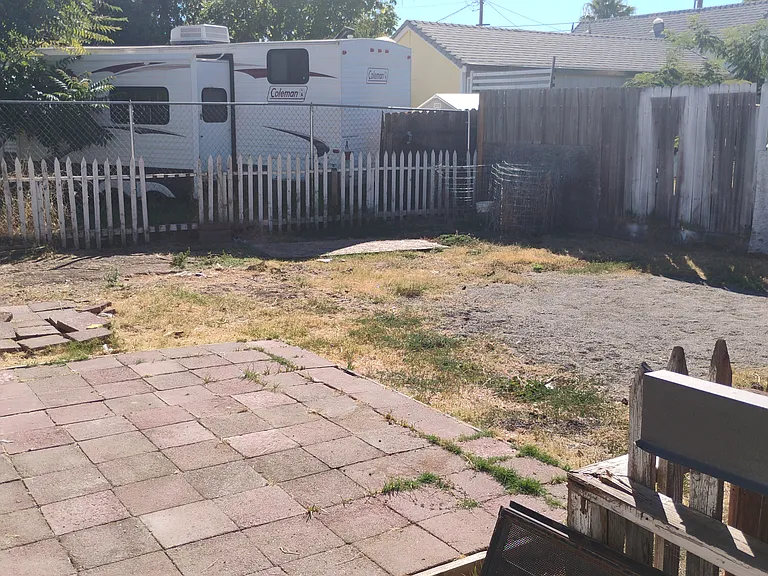 304 Church St — Photo 13
