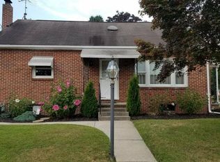 1030 Forest Dr, York, PA 17408