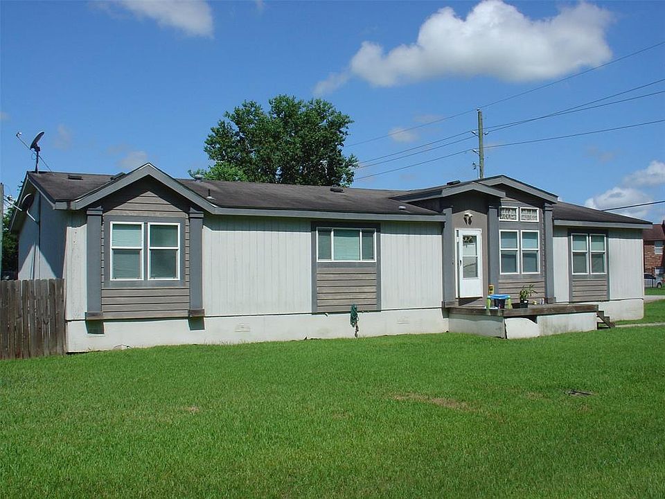 1st image of 3011 Pecan St