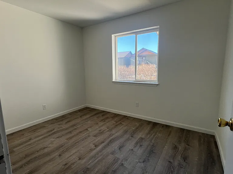 2211 N Airport Rd #4 — Photo 11
