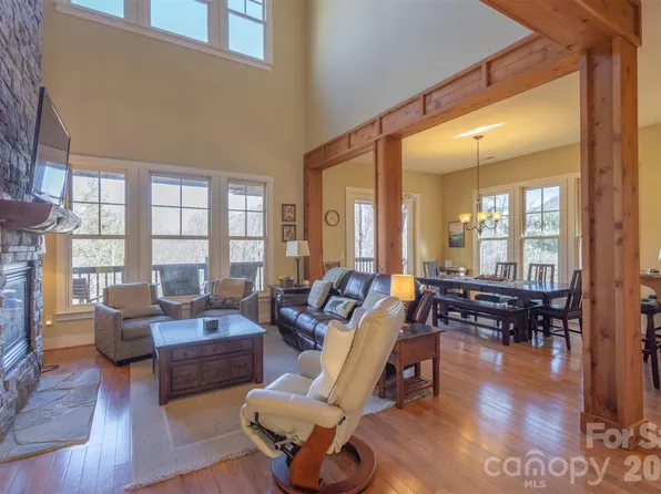 110 E Saddle Notch Ln #B4, Tuckasegee, NC 28783