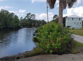 11815 W Waterwood Dr, Crystal River, FL 34429