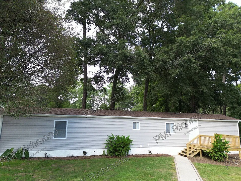 17001 Swift Bluff Ct N