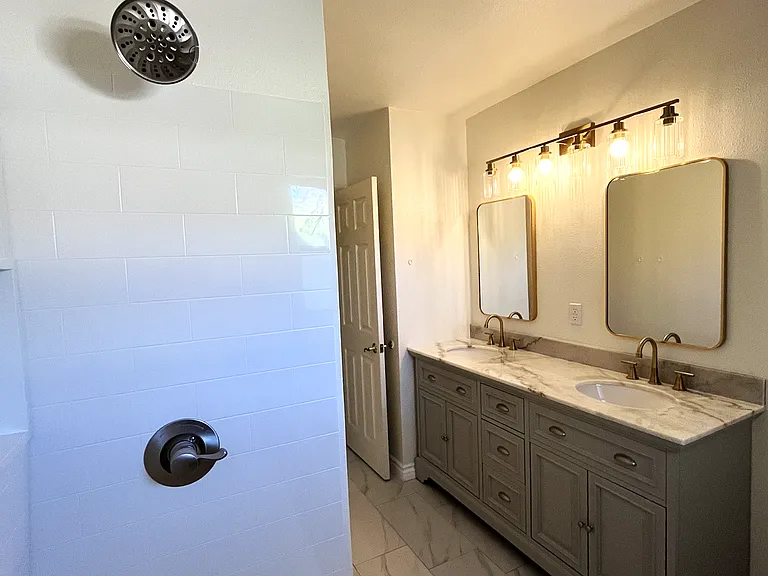 1305 E Oakmont Ave — Photo 9