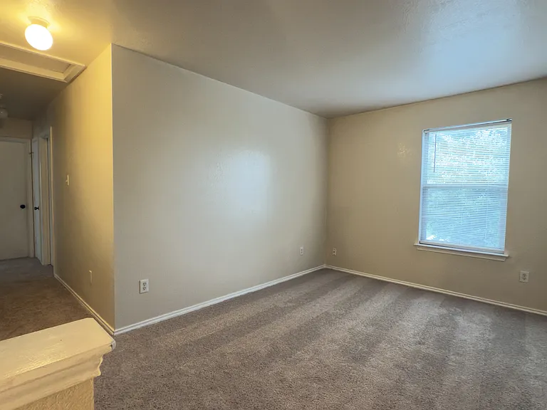 4105 Kings Canyon Dr — Photo 12
