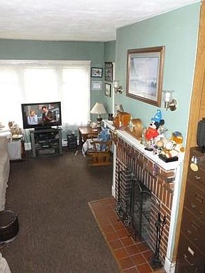 5th image of 62 Paine St