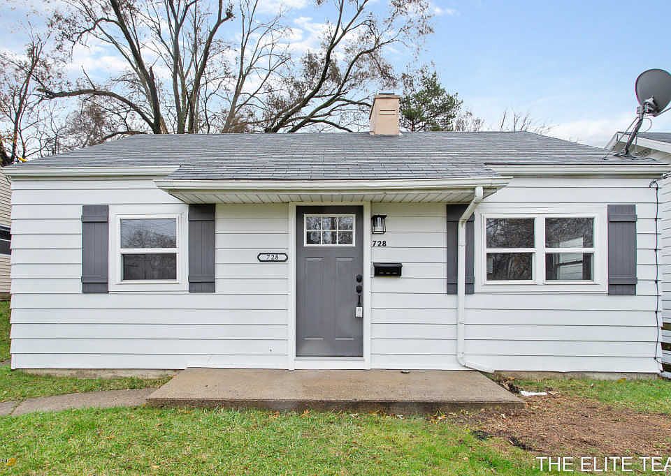 1st image of 728 Emerald Ave NE