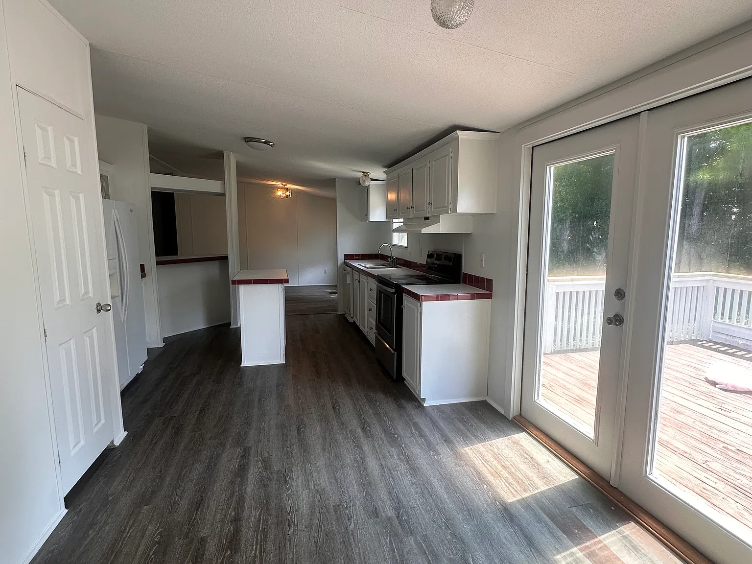 80 Edgewood Ter — Photo 3