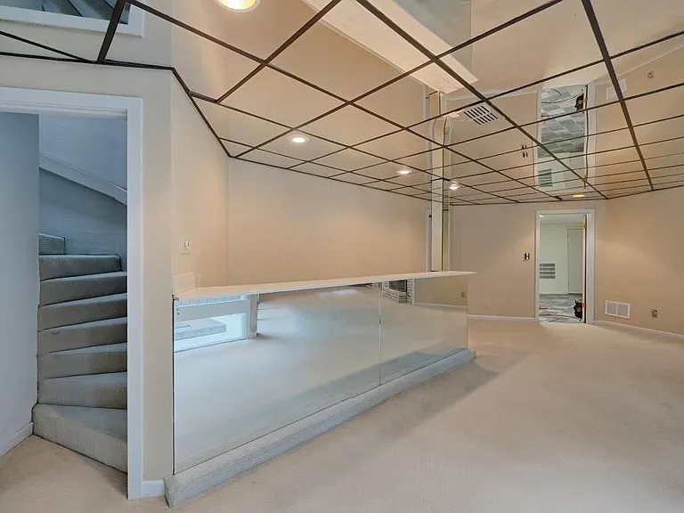 130 Huntcliff Point — Photo 36