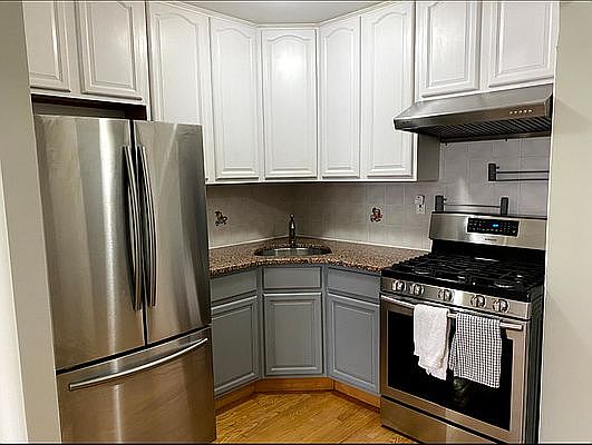 4th image of 4135 67th St #3B
