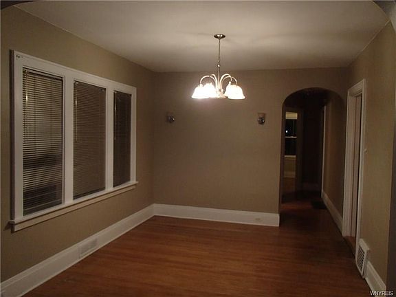 2nd image of 532 Winspear Ave