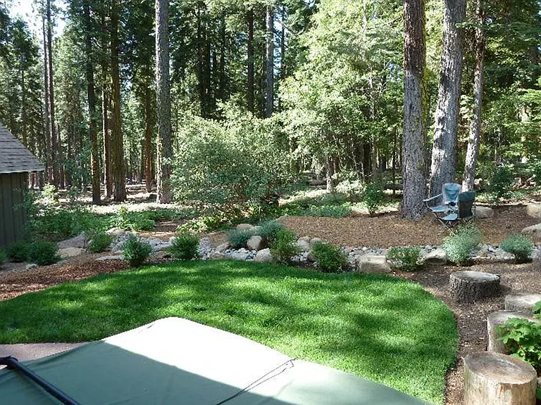 395 Elizabeth Dr — Photo 2