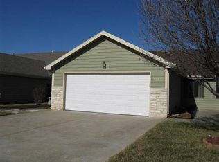 1609 Kaci Cir, Salina, KS 67401