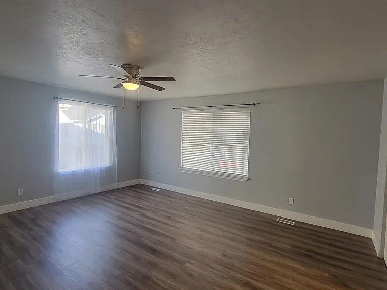 1353 S 1440 E — Photo 13