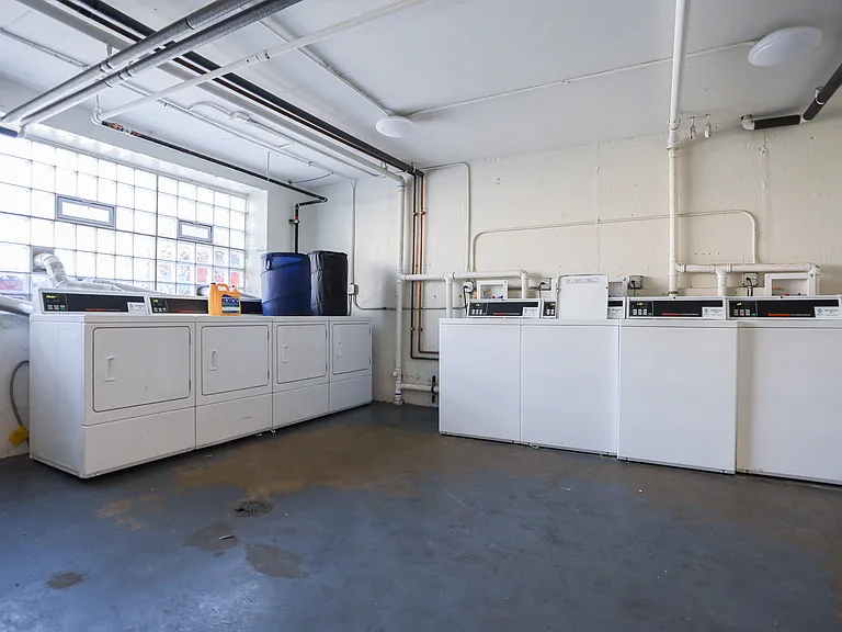 7300 N Ridge Blvd #302 — Photo 8