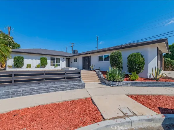 3202 Montana Ave, Costa Mesa, CA 92626