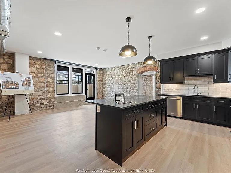 247 Brock St #101 — Photo 7