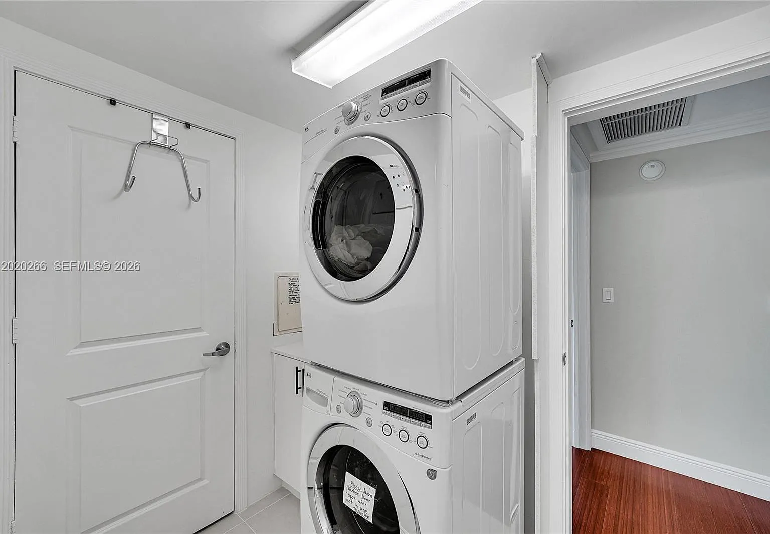 3 bed, 2308 sqft, $7,000 — Photo 2