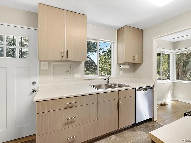 3451 N Cook St — Photo 10