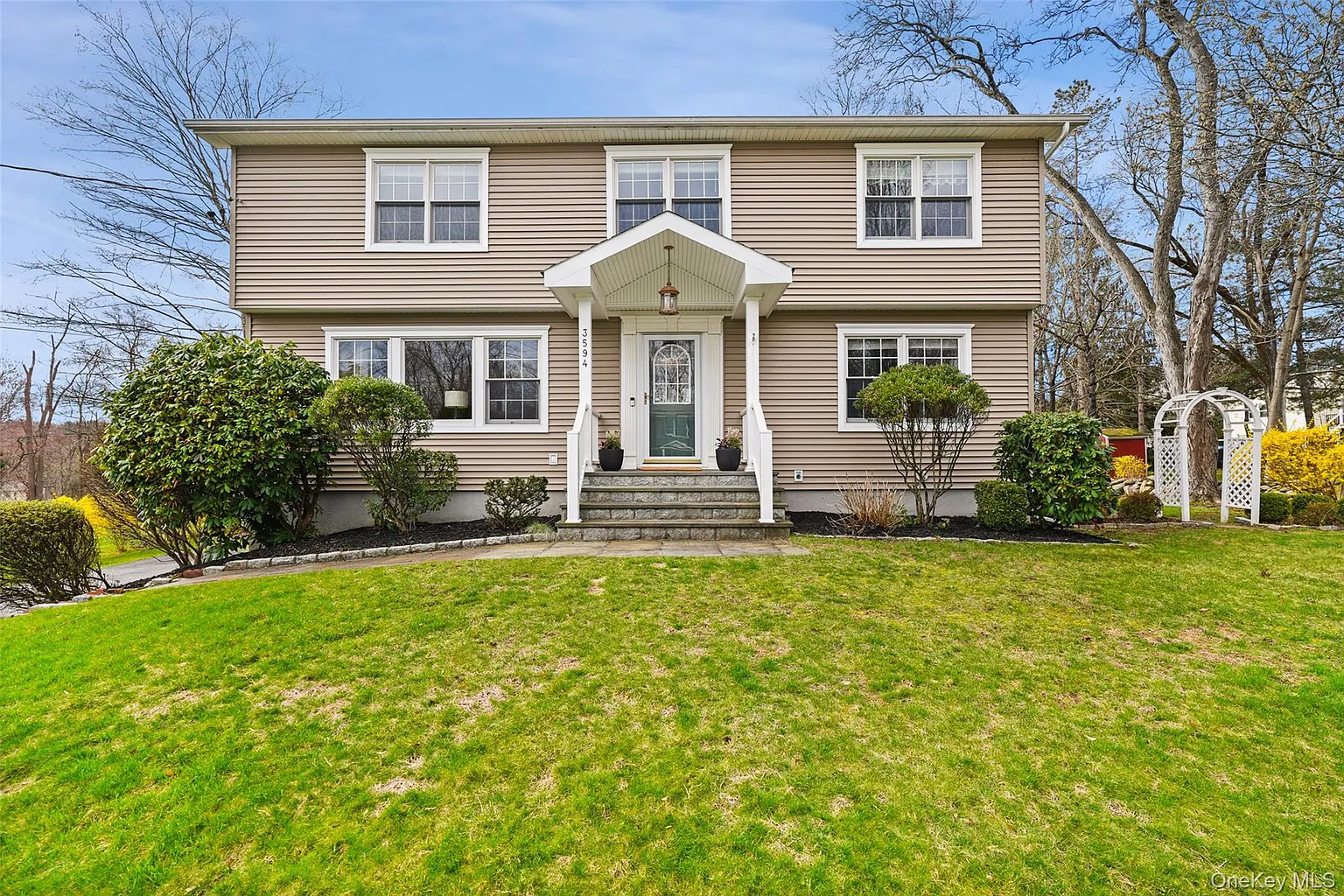 3594 Suncrest Avenue photo 1