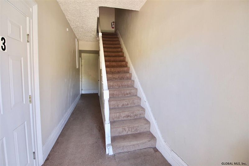 5th image of 408 UNION Street