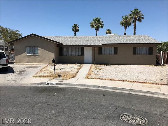 2nd image of 562 Diamond Head Cir