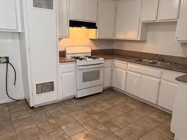 1316 E California Ave #A — Photo 8