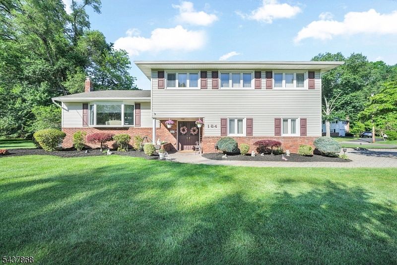 1st image of 184 Andover Dr