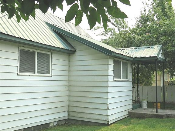 2nd image of 732 Oak Ave