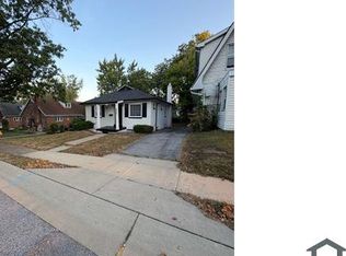 8307 Washington St, Saint Louis, MO 63114