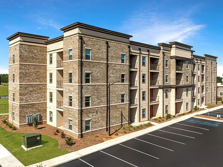 Joy Park Luxury Apartments — Photo 6