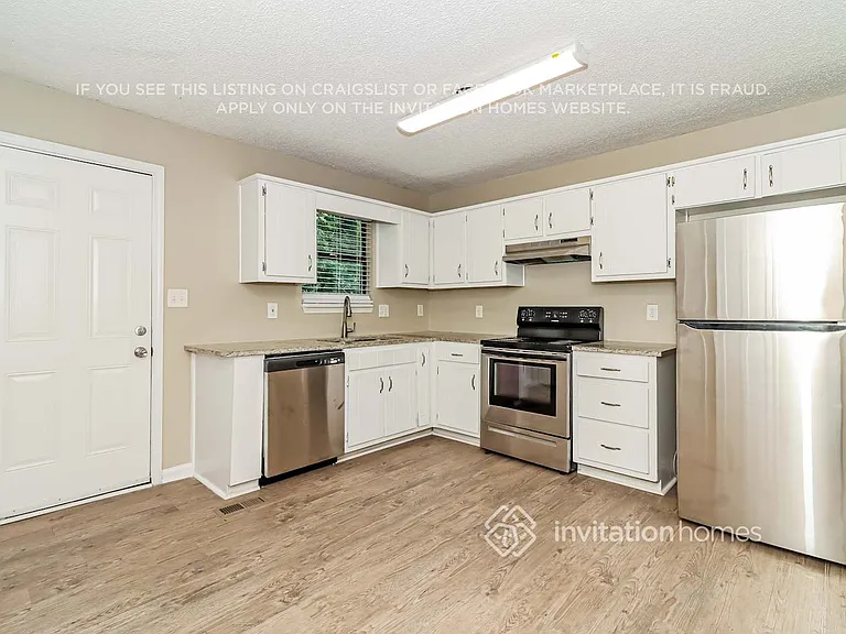 333 Mona Pl — Photo 7